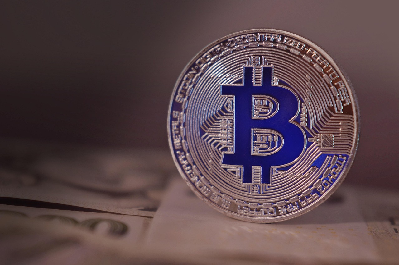 嘉信理财CEO Rick Wurster：一年内推出加密货币现货交易